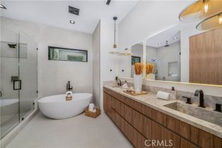 Single Family Residence, 13463 Chandler blvd, Sherman Oaks, CA 91401 - 24