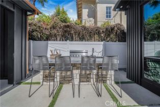 Single Family Residence, 13463 Chandler blvd, Sherman Oaks, CA 91401 - 37