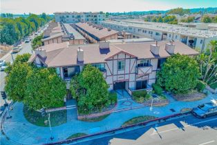 Condominium, 5500 Lindley AVE, Encino, CA  Encino, CA 91316