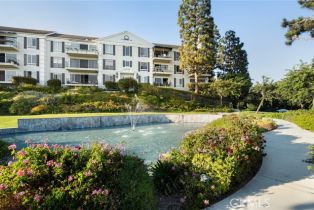 Condominium, 300 Cagney LN, Newport Beach, CA  Newport Beach, CA 92663