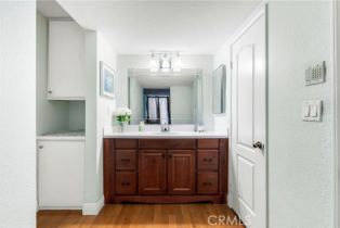 Condominium, 5050 Coldwater Canyon ave, Sherman Oaks, CA 91423 - 20