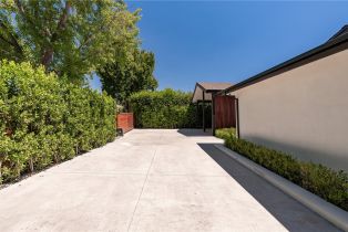 Single Family Residence, 23726 Oxnard st, Woodland Hills, CA 91367 - 7