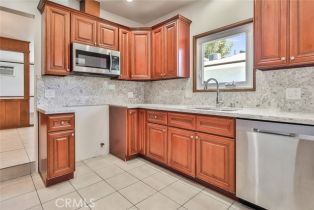 Single Family Residence, 17727 Tulsa st, Granada Hills, CA 91344 - 10