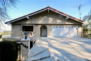 Residential Lease, 5288 Medina RD, Woodland Hills, CA  Woodland Hills, CA 91364