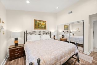 Single Family Residence, 6045 Sausalito ave, Woodland Hills, CA 91367 - 20