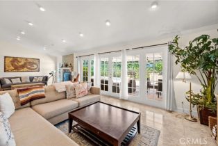 Single Family Residence, 6045 Sausalito ave, Woodland Hills, CA 91367 - 8