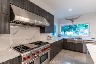 Single Family Residence, 23938 Aspen way, Calabasas, CA 91302 - 9