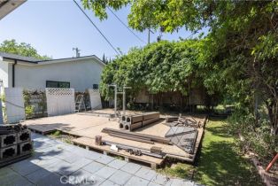 Single Family Residence, 17629 Los Alimos st, Granada Hills, CA 91344 - 35