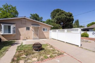 Single Family Residence, 17629 Los Alimos st, Granada Hills, CA 91344 - 36