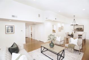 Single Family Residence, 24341 Johnetta st, Woodland Hills, CA 91367 - 32