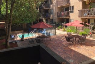 Condominium, 22100 Burbank blvd, Woodland Hills, CA 91367 - 4