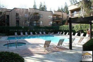 Condominium, 22100 Burbank BLVD, Woodland Hills, CA  Woodland Hills, CA 91367