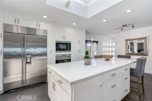 Single Family Residence, 301 16th st, Manhattan Beach, CA 90266 - 9