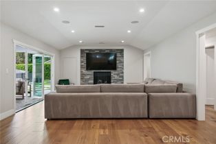 Single Family Residence, 6009 Oakdale ave, Woodland Hills, CA 91367 - 26