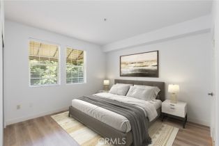 Condominium, 12407 Moorpark st, Studio City, CA 91604 - 11