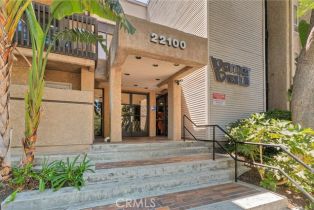 Condominium, 22100 Burbank BLVD, Woodland Hills, CA  Woodland Hills, CA 91367