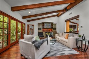 Single Family Residence, 20111 Wells dr, Woodland Hills, CA 91364 - 14