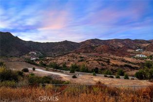 , 31700 Lobo Canyon rd, Agoura Hills, CA 91301 - 10