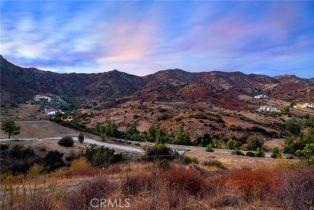 , 31700 Lobo Canyon rd, Agoura Hills, CA 91301 - 11