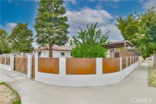 Single Family Residence, 23701 Califa st, Woodland Hills, CA 91367 - 4