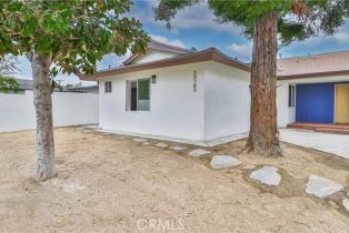 Single Family Residence, 23701 Califa st, Woodland Hills, CA 91367 - 47