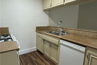 Apartment, 14105 Califa st, Sherman Oaks, CA 91401 - 3