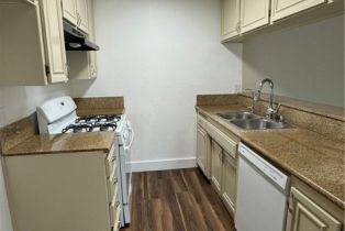 Apartment, 14105 Califa st, Sherman Oaks, CA 91401 - 4