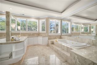 Single Family Residence, 5327 Newcastle ln, Calabasas, CA 91302 - 36