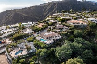 Single Family Residence, 1366 Lachman ln, Pacific Palisades, CA 90272 - 26