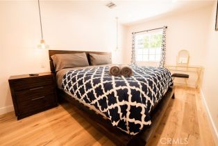 Single Family Residence, 20055 Martha st, Woodland Hills, CA 91367 - 14