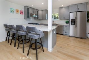 Single Family Residence, 22231 Del Valle st, Woodland Hills, CA 91364 - 16