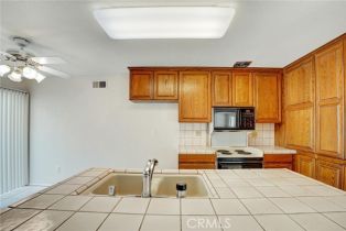 Condominium, 10429 Larwin ave, Chatsworth, CA 91311 - 17