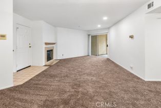 Condominium, 675 Oak Run, Oak Park, CA 91377 - 4