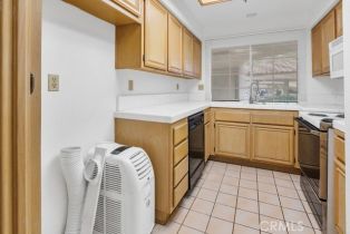 Condominium, 675 Oak Run, Oak Park, CA 91377 - 5