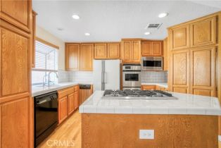 Condominium, 18730 Hatteras st, Tarzana, CA 91356 - 11