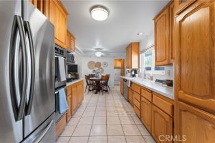 Single Family Residence, 2218 Jonesboro ave, Simi Valley, CA 93063 - 4