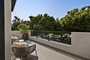 Single Family Residence, 2022 Midvale ave, Wilshire Corridor, CA 90025 - 26