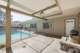 Single Family Residence, 3750 Crownridge dr, Sherman Oaks, CA 91403 - 34