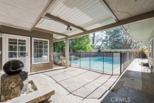 Single Family Residence, 3750 Crownridge dr, Sherman Oaks, CA 91403 - 35