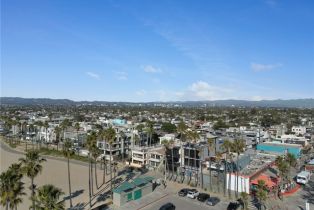 Single Family Residence, 3011 Ocean Front Walk, Venice, CA 90291 - 53