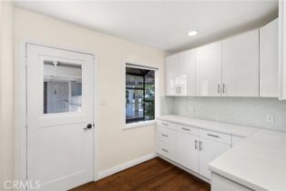 Single Family Residence, 13437 McCormick st, Sherman Oaks, CA 91401 - 10