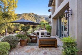 Single Family Residence, 2040 Mckain st, Calabasas, CA 91302 - 41