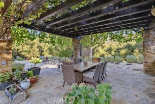 Single Family Residence, 2040 Mckain st, Calabasas, CA 91302 - 45