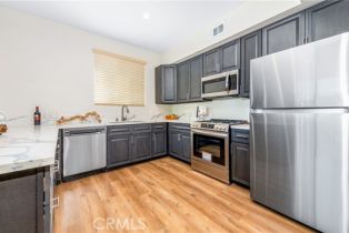 Apartment, 17154 CHATSWORTH st, Granada Hills, CA 91344 - 2