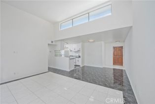 Condominium, 5700 Etiwanda AVE, Tarzana, CA  Tarzana, CA 91356