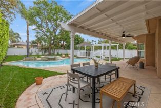 Single Family Residence, 18635 Calvert st, Tarzana, CA 91335 - 30