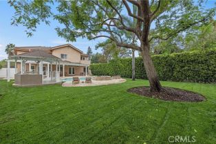 Single Family Residence, 18635 Calvert st, Tarzana, CA 91335 - 32