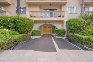 Condominium, 5400 Lindley AVE, Encino, CA  Encino, CA 91316