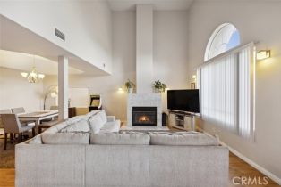 Single Family Residence, 23684 Valley View rd, Calabasas, CA 91302 - 5