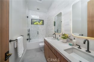 Single Family Residence, 13463 Chandler blvd, Sherman Oaks, CA 91401 - 27